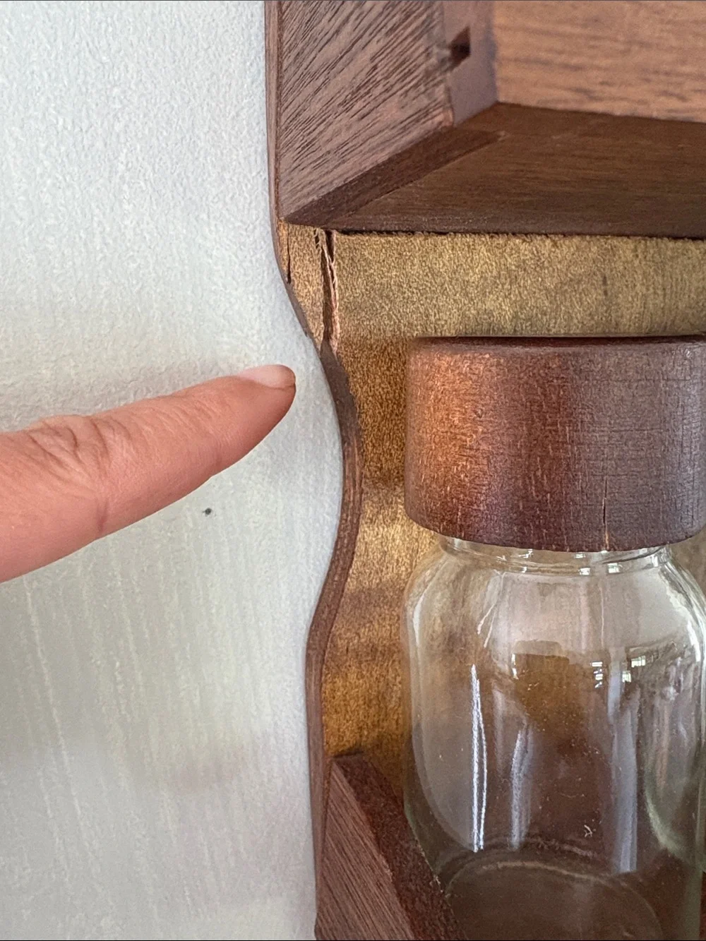 VTG Wooden Wall Spice Rack with Glass Jars & labels